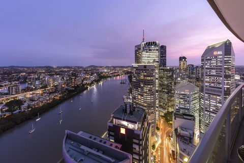 Oaks Aurora Tower - Accommodation Asia 2