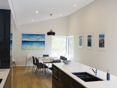 The Villa Dunsborough - Accommodation Asia 5