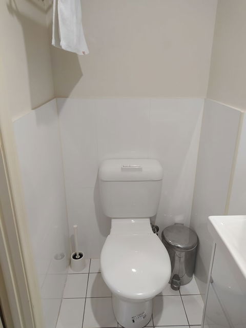 Regency Apartments - Accommodation Asia 6