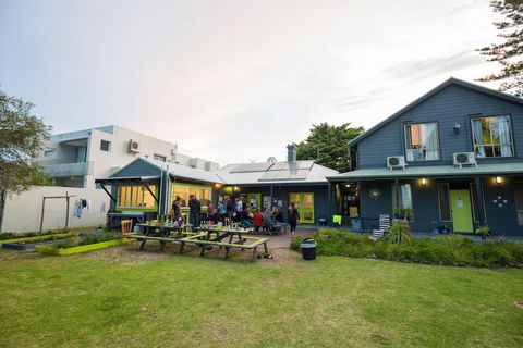 Dunsborough Beachouse YHA Backpackers - Accommodation Asia 1