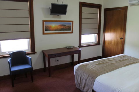 The Dormie House - On The Golf Course - Accommodation Asia 3