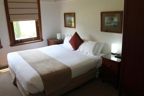 The Dormie House - On The Golf Course - Accommodation Asia 2