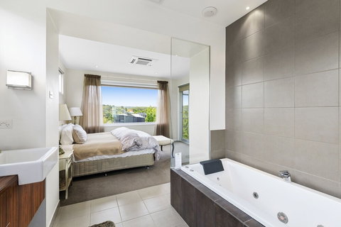 Bilsons Landing East - Accommodation Asia 3