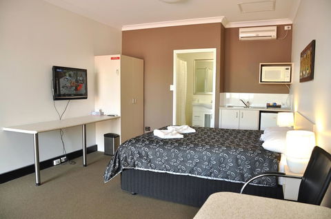 Pinjarra Resort - Accommodation Guide 5