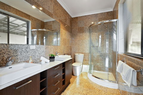 Villa De Marseilles - Melbourne - Accommodation Asia 2