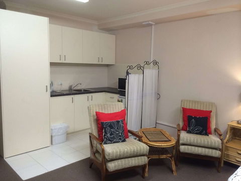 Box Hill Studios 4 At Canterbury Gardens - Accommodation Guide 3