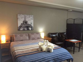 Box Hill Studios 4 At Canterbury Gardens - Accommodation Guide 5