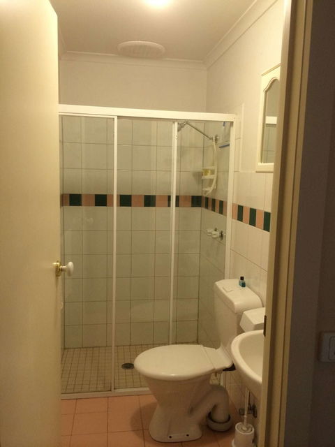 Box Hill Studios 4 At Canterbury Gardens - Accommodation Guide 1