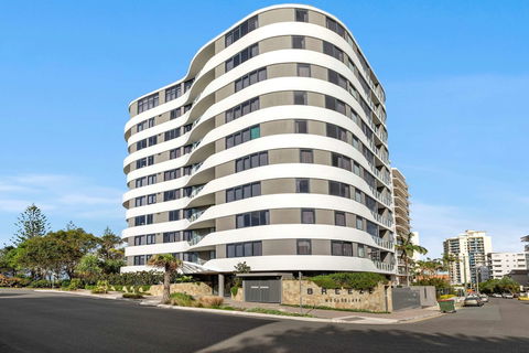 Breeze Mooloolaba - Accommodation Asia 3