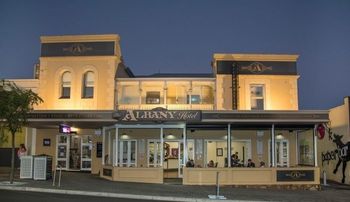 Albany Hotel - Accommodation Guide 4