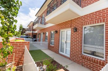 Brand New Townhouse - Accommodation Asia 0