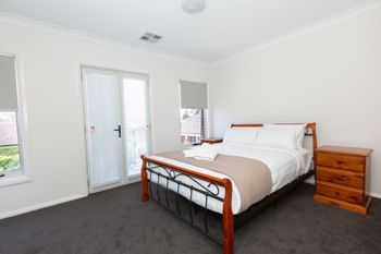 Brand New Townhouse - Accommodation Asia 5