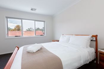 Brand New Townhouse - Accommodation Asia 6