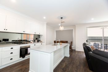 Brand New Townhouse - Accommodation Asia 1