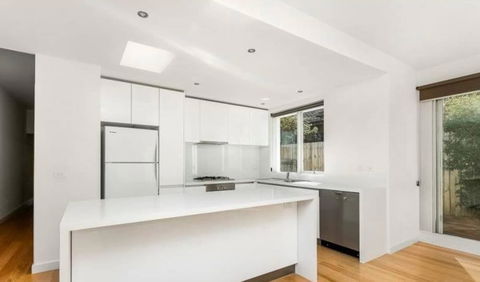 Malvern 3 Bedroom Home - Accommodation Guide 4