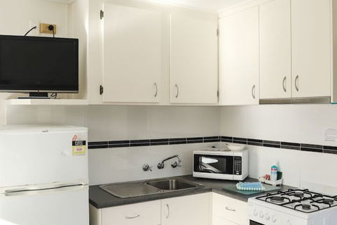 Riverglade Caravan Park - Accommodation Guide 1