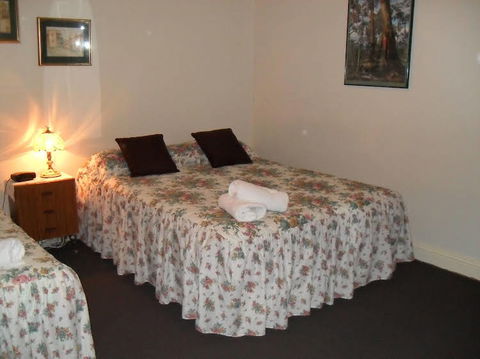 Aaron Cottage - Accommodation Guide 0