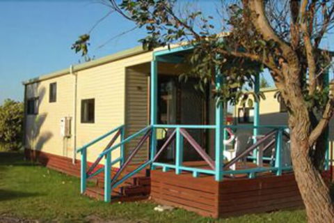 Lanis On The Beach - Old Bar - Accommodation Guide 3
