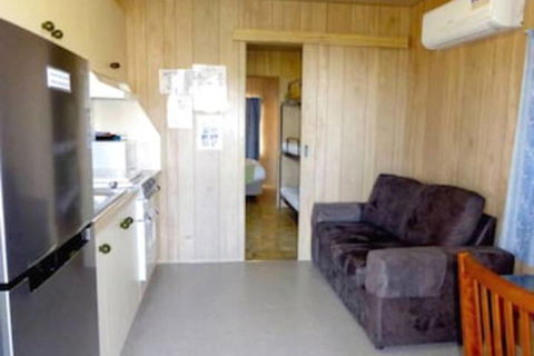 Lanis On The Beach - Old Bar - Accommodation Guide 7