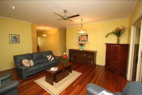 Noosa Country House - Accommodation Guide 2