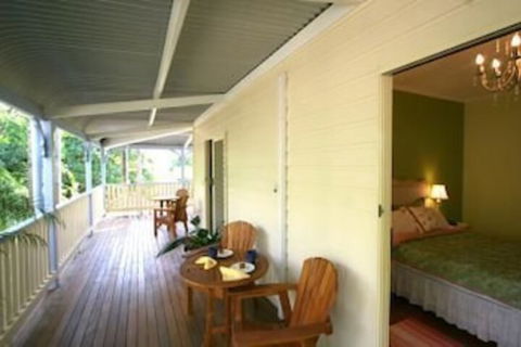 Noosa Country House - Accommodation Guide 7