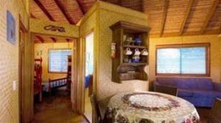 Straddie Bungalows - Accommodation Asia 1