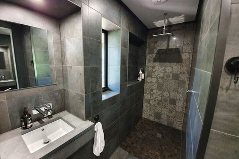 Under The Vines - Accommodation China 4