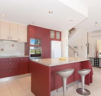 Viewland Drive Private Holiday Apartment - Accommodation Asia
