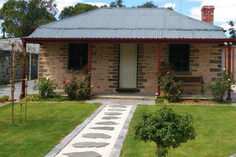 Annabelles Cottage - Accommodation Guide 4