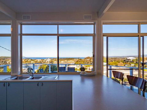 Sea180 Merimbula - Accommodation Guide 1