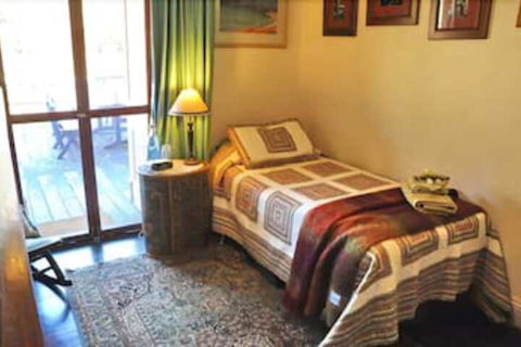 Ford House Retreat - Accommodation Asia 5