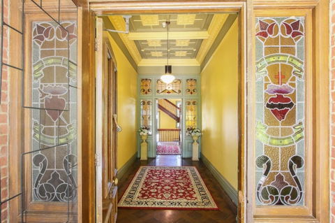 The Priory Beechworth - Accommodation Guide 1