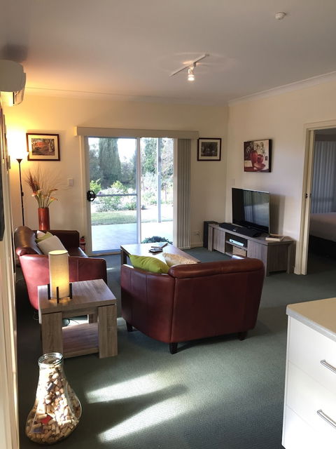 Lyreen's Apartment B&B - Accommodation Guide 4