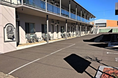 New England Motor Inn - Accommodation Asia 1