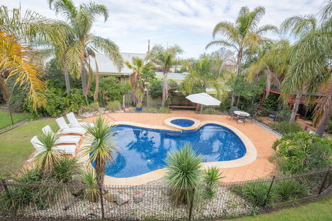 Crystal Fountain Motel Albury - Accommodation Guide 3