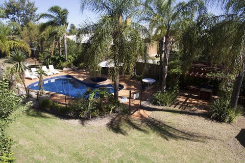 Crystal Fountain Motel Albury - Accommodation Guide 2