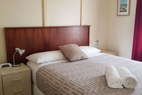 Park Avenue Holiday Units - Accommodation Guide 3