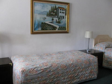 Wayfarer Motel - Accommodation Asia 3