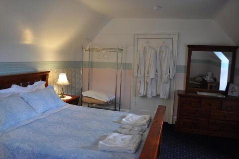 Roslyn House B & B - Accommodation Asia 3
