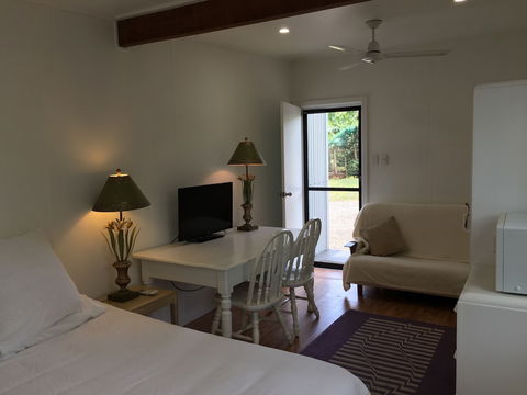 Mango Hill Farm - Accommodation Guide 0