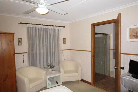 Southern Vales Bed & Breakfast - Accommodation Asia 4
