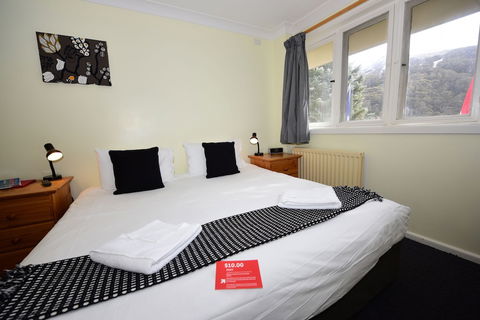 Black Bear Inn - Accommodation Asia 5