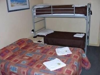 Jurien Bay Hotel - Accommodation Asia 6