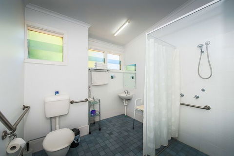 Diggers Tavern - Accommodation Guide 5