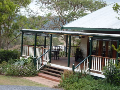 Amamoor Homestead B&B And Country Cottages - Accommodation Guide 1