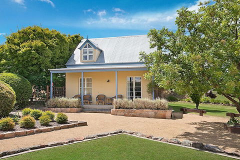 Vineyard Cottages - Accommodation Asia 1