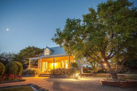 Vineyard Cottages - Accommodation Asia 0