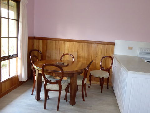 Platypus Park Country Retreat - Accommodation Asia 5