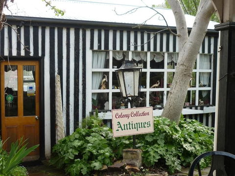 Old Colony Inn - Accommodation Asia 1