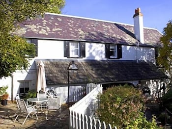 Old Colony Inn - Accommodation Asia 0